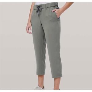 Lululemon On The Fly Crop Pants Woven Gray Sage Size 10 High Rise Travel Comfort